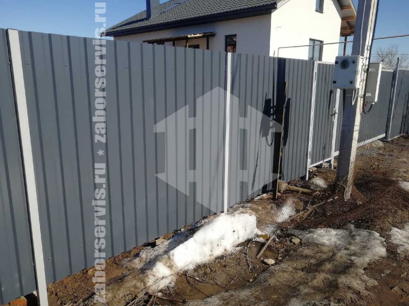 Забор из профнастила с забивными столбами 75 метров