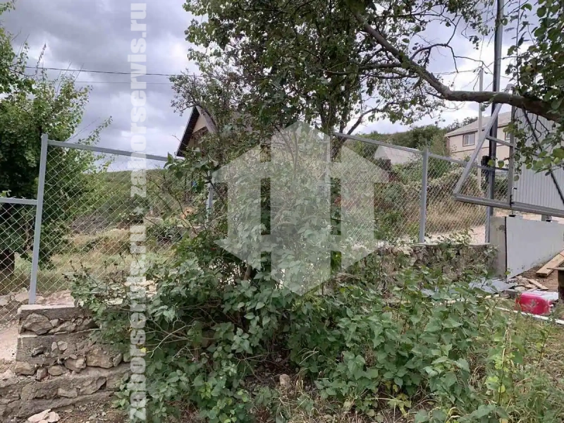 Забор из сетки рабицы на профильном каркасе 98 метров