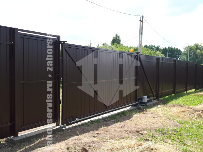 Забор из профнастила с бетонированием столбов 64 метра