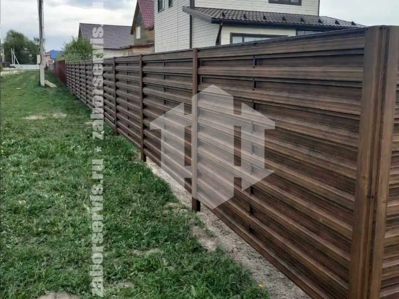 Забор из металлического штакетника горизонтальный 100 метров