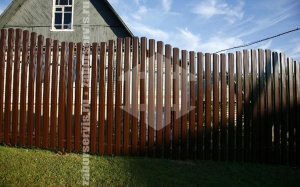 Забор из евроштакетника с забивными столбами 95 метров